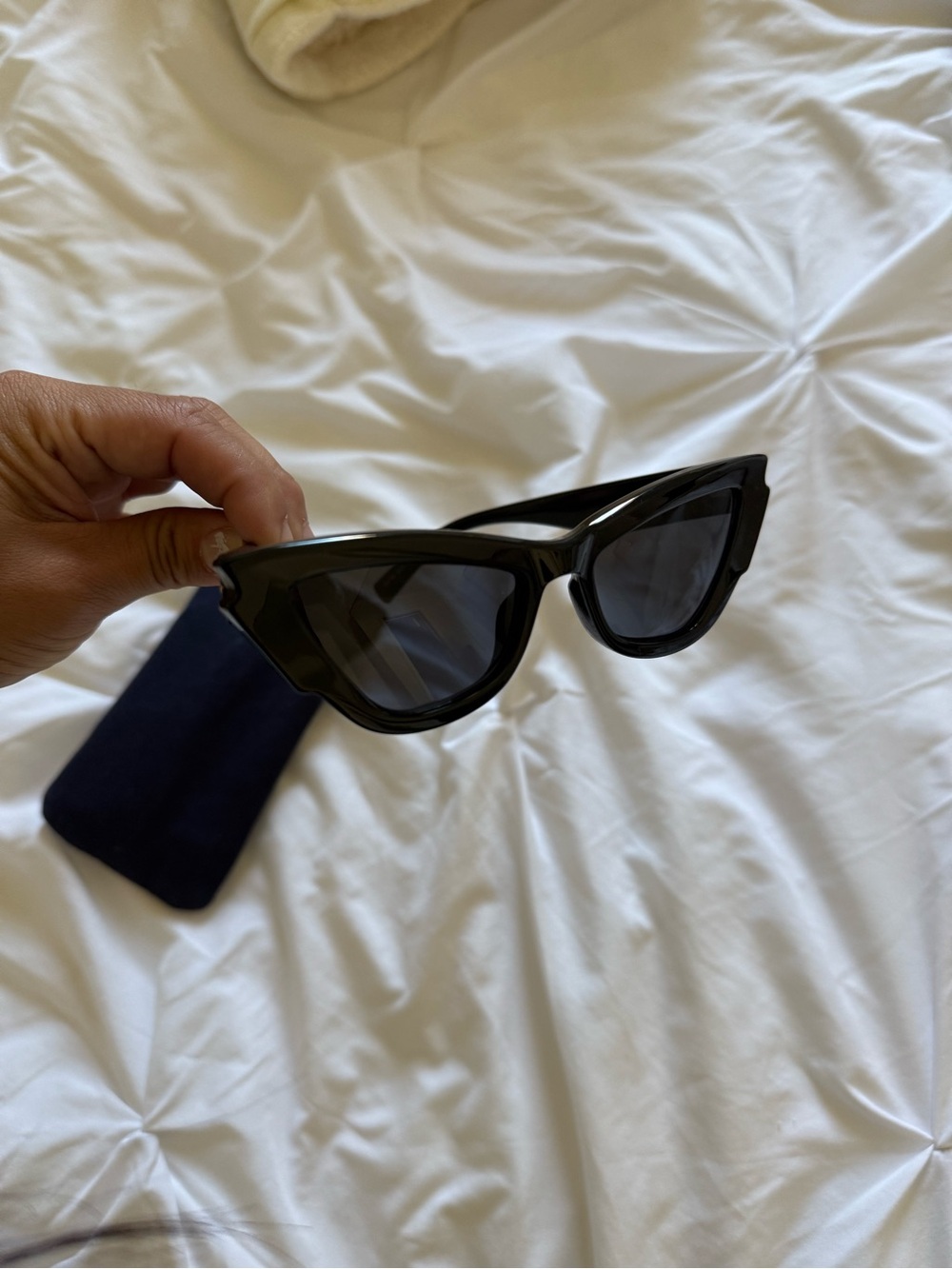 Le Specs Classic Black Cat-Eye Women's Sunglasses
